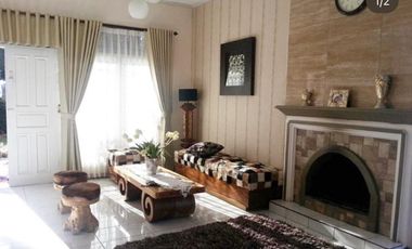 Villa Terawat Di Komplek Villa Lembang Asri