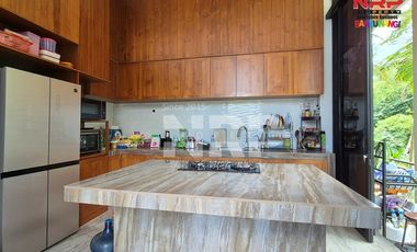 Dijual Vila & Resto Exclusive dengan View Sawah dan Sungai di BWI