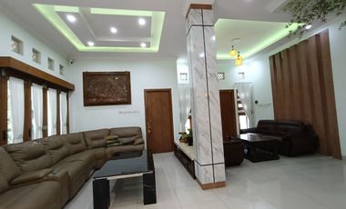 Rumah luas 777m private pool & full furnished dekat bandara S