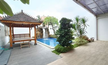 Rumah luas 777m private pool & full furnished dekat bandara S