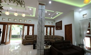 Rumah luas 777m private pool & full furnished dekat bandara S