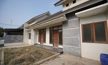 Rumah Minimalis di Perum D'Sweet Home dekat Stasiun Cikarang J-16853