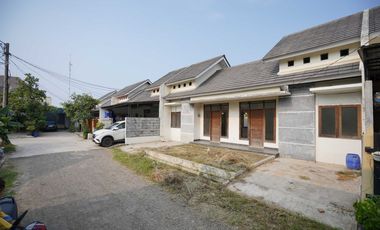 Rumah Minimalis di Perum D'Sweet Home dekat Stasiun Cikarang J-16853