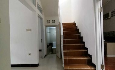 Jual Cepat! Rumah 2 Lantai Minimalis Baru Renovasi di Ciwaruga