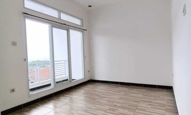 Jual Cepat! Rumah 2 Lantai Minimalis Baru Renovasi di Ciwaruga