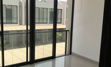 DISEWA RUMAH MILENIAL EXTENSION PIK 2 4.5x10 KOSONGAN BAGUS SIAP HUNI