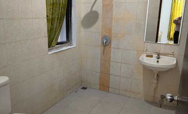 FOR RENT RUMAH MINIMALIS 2LT FURNISHED LOKASI STARTEGIS RENON