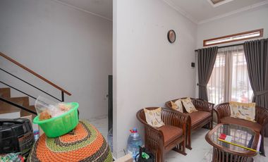 Rumah 2 Lantai Dekat Stasiun Cikarang Bebas Banjir Siap Huni J-24547