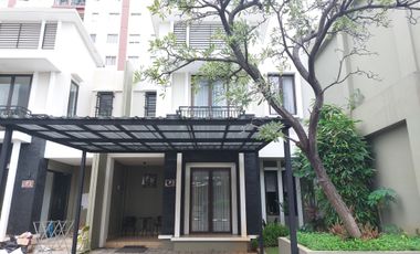 Disewakan Rumah/Town House Cosmo Park di atas Mall Thamrin City