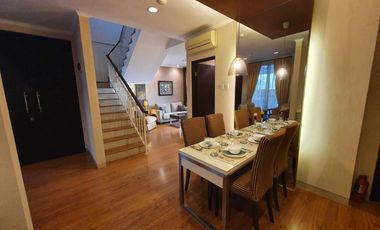 Disewakan Rumah/Town House Cosmo Park di atas Mall Thamrin City