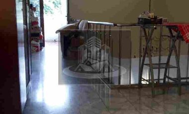 DIJUAL RUMAH MURAH HITUNG TANAH ADA KOLAM RENANG DI CONDET