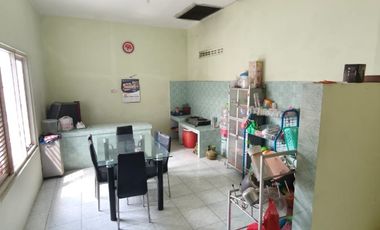 Rumah Modern 2lt Hook di Mojopurno