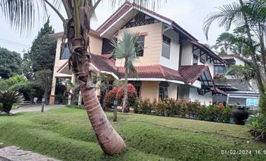 DIJUAL/ DISEWAKAN Villa Kolam Renang Kusuma Estate dekat Musium Angkut Batu