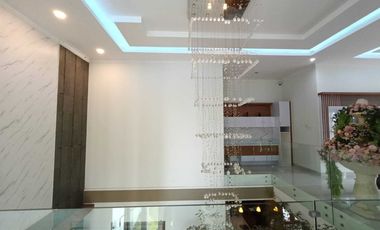 Rumah Mewah Luas Asri Ada Kolam Renang Furnished Siap Huni