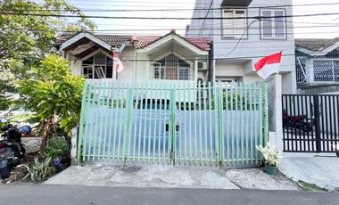 Rumah SHM 9 Mnt ke RSIA Metro Hospital Kebon Jeruk Hadap Timur J-24700