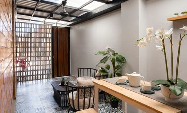 Hunian Asri Bergaya Villa di Reka Village- Dekat Surabaya & suramadu