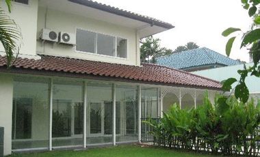 Sewa Rumah Townhouse Pondok Intan Residence 5A Furnished Swimming Pool