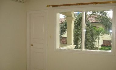 Sewa Rumah Townhouse Pondok Intan Residence 5A Furnished Swimming Pool