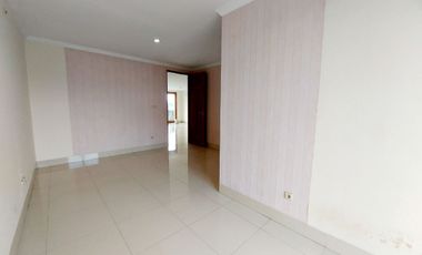 Rumah Mewah Dekat Jalan Raya Laweyan, Surakarta