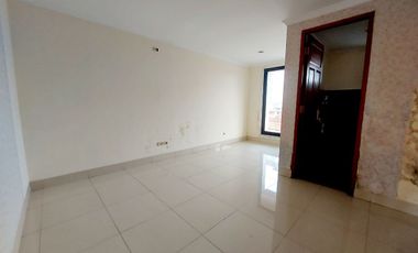 Rumah Mewah Dekat Jalan Raya Laweyan, Surakarta