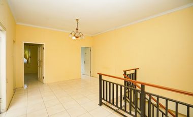 Rumah 2 Lt Strategis di Bekasi 15 Menit ke Pintu Tol Bisa Nego J-28399