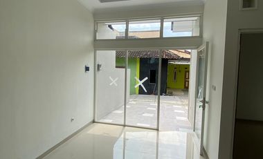 RUMAH BARU STRATEGIS DI DAERAH REJOWINANGUN KOTAGEDE KOTA YOGYA