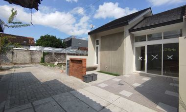 RUMAH BARU STRATEGIS DI DAERAH REJOWINANGUN KOTAGEDE KOTA YOGYA