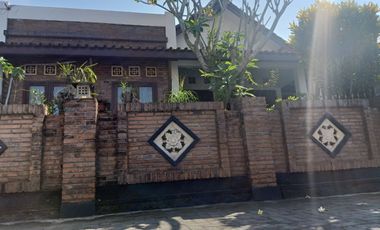 Rumah Asri Model Etnik Dekat Sekolah Budi Mulia