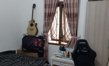 Rumah Asri Model Etnik Dekat Sekolah Budi Mulia