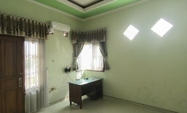 Rumah solo ums karangasem dekat solo Square free kolam renang