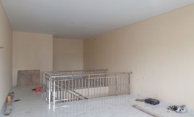 Rumah SHM 4 Lantai Siap Huni di Komplek Taman Harapan Indah Jelambar