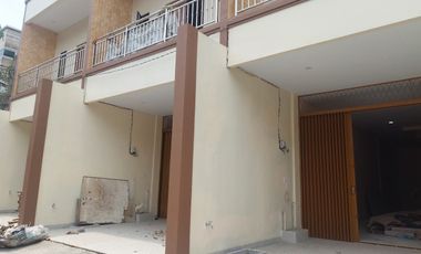 Rumah SHM 4 Lantai Siap Huni di Komplek Taman Harapan Indah Jelambar