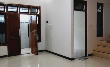 Rumah di jual Gentan purbayan waru baki