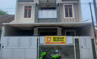 Rumah di jual Gentan purbayan waru baki