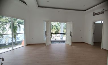 Dijual Rumah Modern Classic Semi Furnish di Bogor