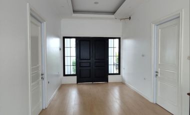 Dijual Rumah Cantik ada Kolam Renang di Perum Pakuan Bohor