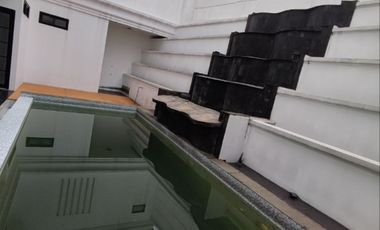 Dijual Rumah Cantik ada Kolam Renang di Perum Pakuan Bohor