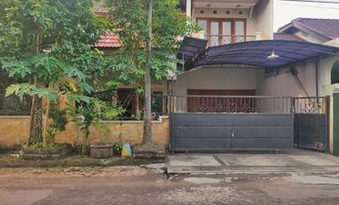 Dijual Rumah Besar Harga Terjangkau di Boulevard Pondok Jati