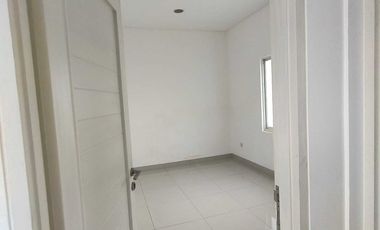 DISEWAKAN CEPAT RUMAH GOLF LAKE (HOOK)