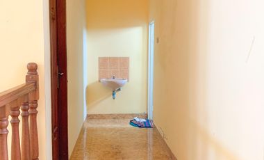 Rumah mewah dekat jalan adisucipto Mataram