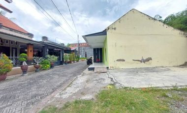 Dijuql Rumah Siap Uuni Dekat Stasiun Kereta Api Banyuwangi Kota