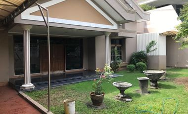 Disewakan Rumah Raya Kertajaya Indah Cocok utk Usaha!