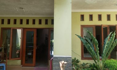 Rumah Luas 5 Kamar Tidur Siap KPR 15 Mnt ke Revo Mall Bekasi J-27276