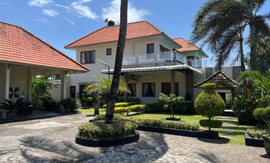 Villa di pinggir pantai Montong,Batu Layar dekat Senggigi Lombok