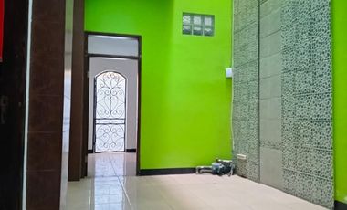 Disewakan Rumah plus Toko di jln Utama Gunung Batu