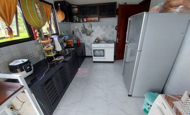 Dijual 2 rumah satu lokasi, view sawah dan gunung. Daerah Mungkid