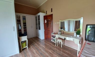 Dijual 2 rumah satu lokasi, view sawah dan gunung. Daerah Mungkid