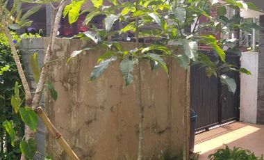 Dijual rumah one gate system Gegerkalong-Setiabudi Bandung Full furnis