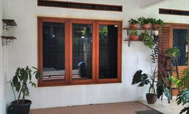Dijual rumah one gate system Gegerkalong-Setiabudi Bandung Full furnis
