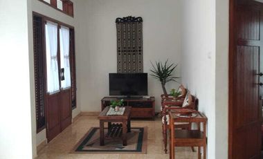 Dijual rumah one gate system Gegerkalong-Setiabudi Bandung Full furnis